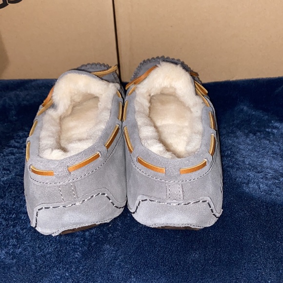 UGG DAKOTA - Picture 3 of 7